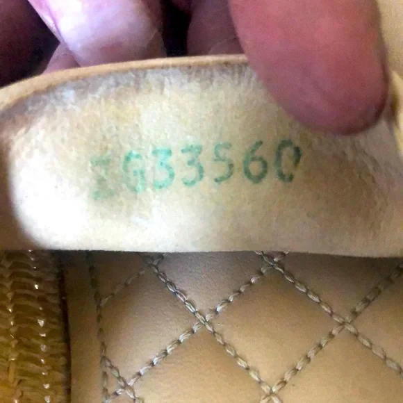 CHANEL SLIDES - Picture 7 of 11